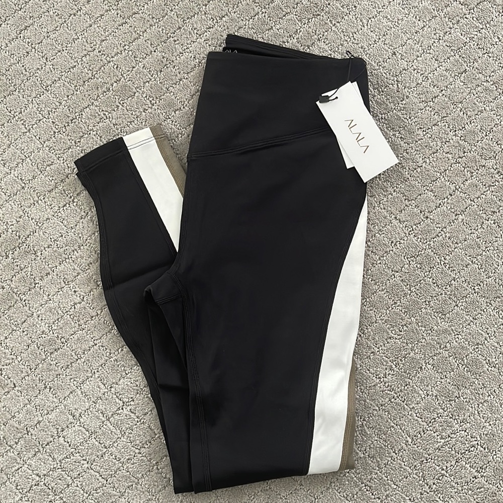 Brand new small Alala leggings w/ tags!